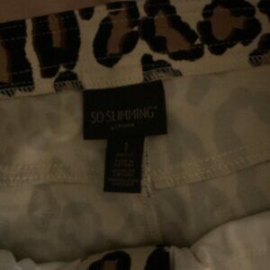 #21 Chico’s So Slimming Ankle Pants Leopard Animal Print Stretch Skinny Trousers